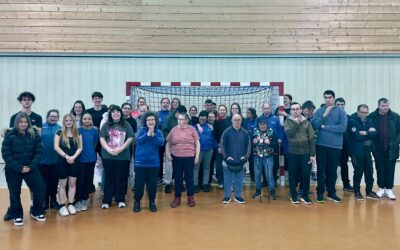 À Kerjezequel, une journée sportive inclusive pour 25 athlètes du foyer Bois Bernard